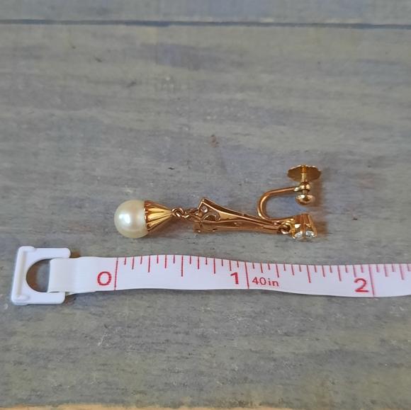 Vintage 18K Yellow Gold Custom Cultured Pearl Sapphire Screwback Earrings - Picture 14 of 15